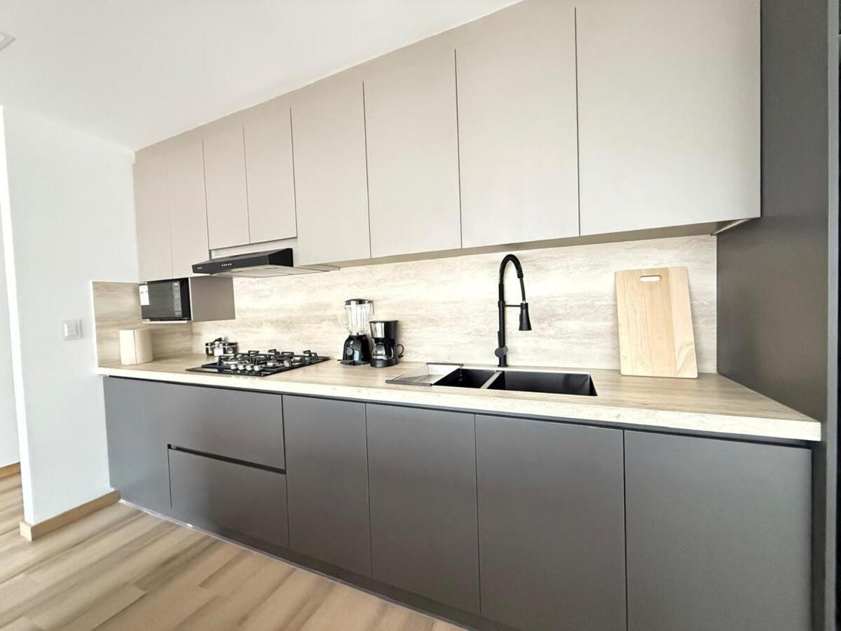 Impresionante Suite Doble A Estrenar En Cuenca Exterior photo